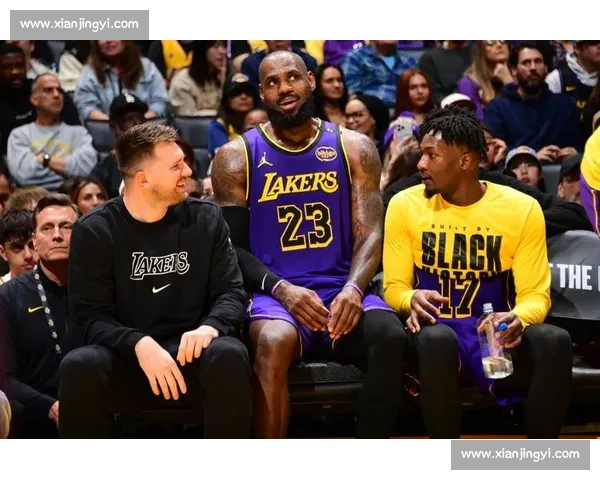 詹姆斯领衔骑士激战步行者四月初东部强强对话回顾续写常规赛精彩一战